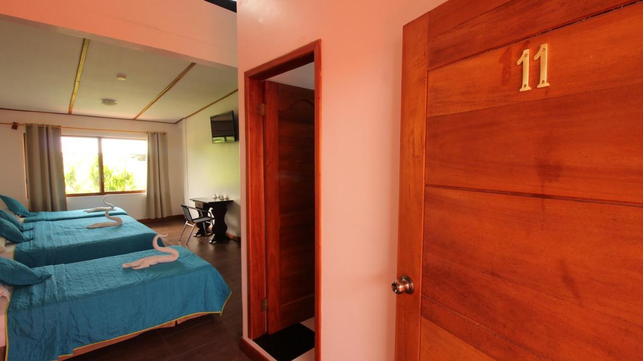 Lava House Hostal ปูแอร์โตอาโยรา ภายนอก รูปภาพ
